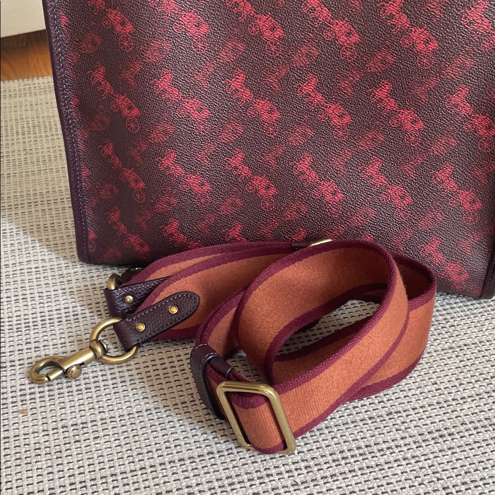 Coach Burgundy Tote Bag - Picture 5 of 6